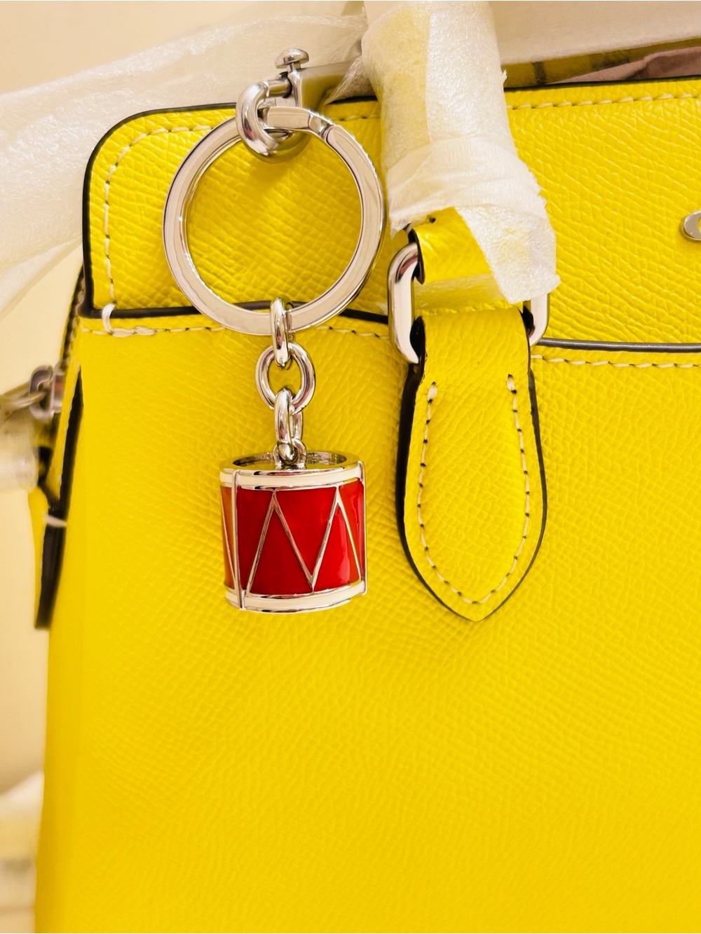 EXTREMELY RARE Coach Y2K Red Drum Keychain/ Bag Charm - Picture 9 of 16